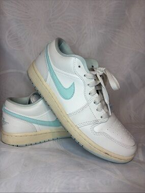 Nike Air Jordan 1 Low "Sail / Igloo" Mint Women's Size 8 (DC0774-134)
